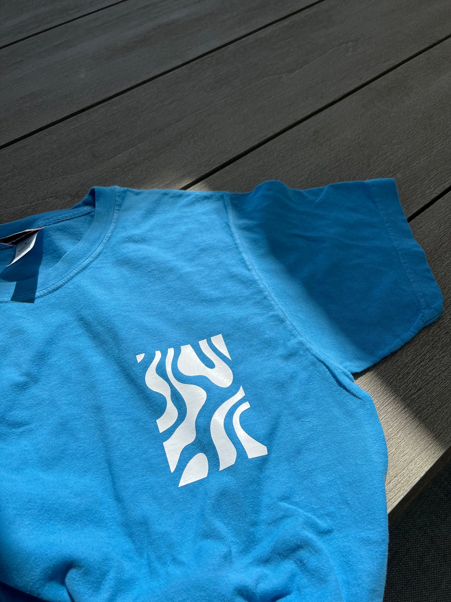 Wavy Minimalist Shirt